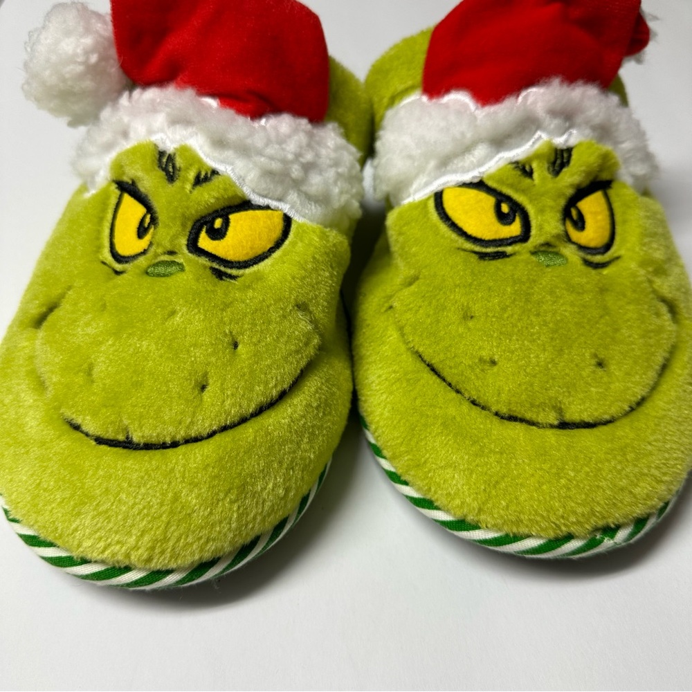 The Grinch grinch with santa hat slippers - Picture 3 of 9